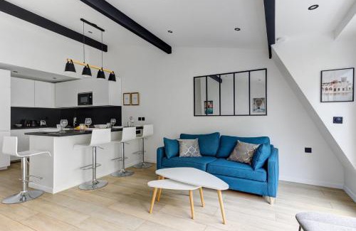 Suresnes Apartamento | Suite New Delhi - Superbe Appartement