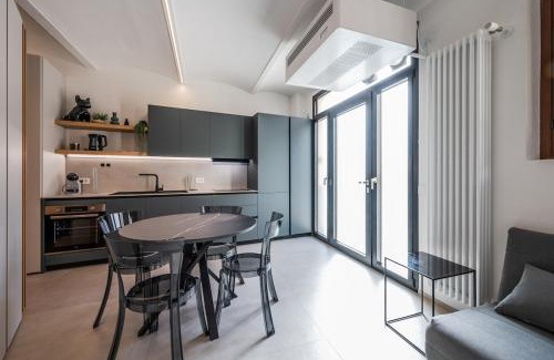 Formigine Apartamento | Suite on canvas near the city of Ferrari
