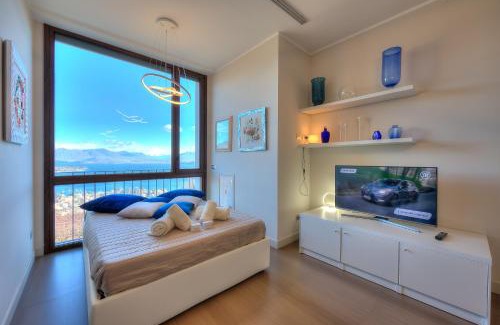 Meina Apartamento | Suite on The Lake - Happy Rentals