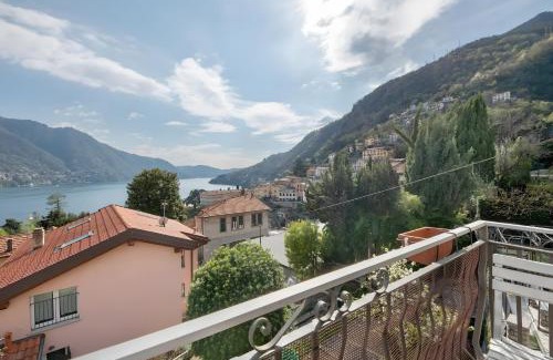 Moltrasio Casa | Suite panoramica in Guest House