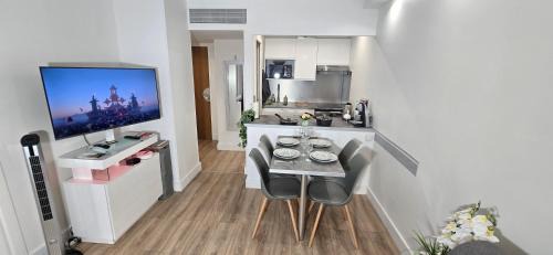 Faubourg de l'Arche Apartamento | Suite Prestige Paris-La Défense Balcon-Terrasse