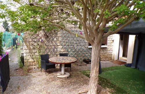 Montmorillon Apartamento | Suite Royale dans Vôtre maisonnette indépendante avec terrasse Privée !