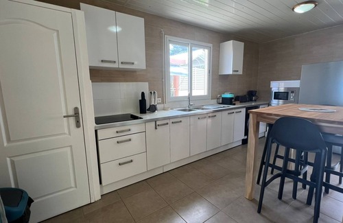 Trois-Rivieres Apartamento | Suite Spacieuse 4 77m2 Offrant une Magnifique vue sur la mer et Les Saintes