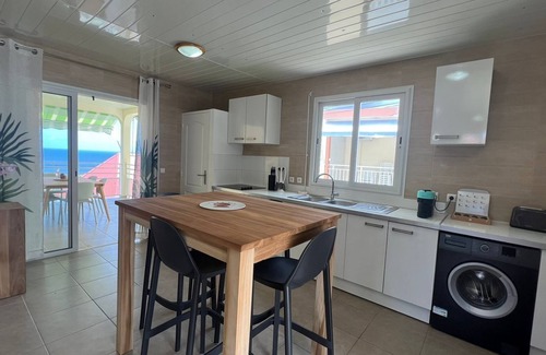 Trois-Rivieres Apartamento | Suite Spacieuse 4 77m2 Offrant une Magnifique vue sur la mer et Les Saintes