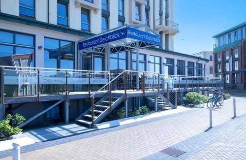 Norderney Casa | Suite (up to 2 pers.) shower/WC buffet breakfast - Michels Strandhotel Germania