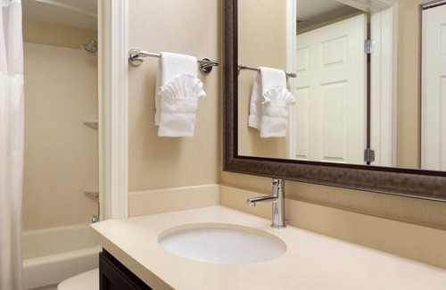Buckhead Village Condominio | Suite con acceso GRATUITO a SHUTTLE | Desayuno gratis, bañera de hidromasaje compartida + piscina