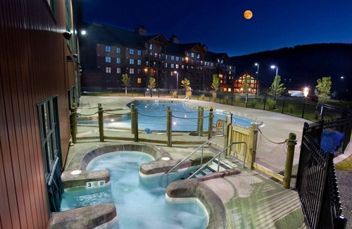Blodgett Mills Condominio | Suite + chimenea | Acceso a la piscina, jacuzzi, gimnasio | WATERPARK & Spa en el sitio