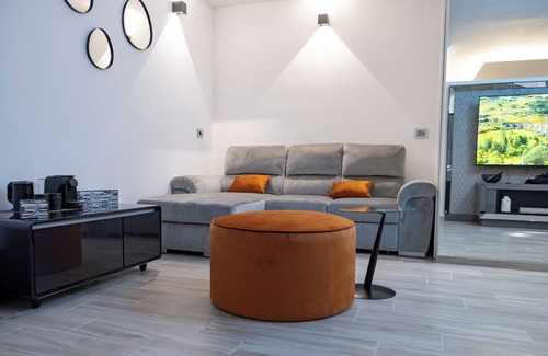 Giovinazzo Cama Y Desayuno | Suite17 - Luxury GuestHouse