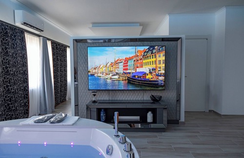 Giovinazzo Cama Y Desayuno | Suite17 - Luxury GuestHouse