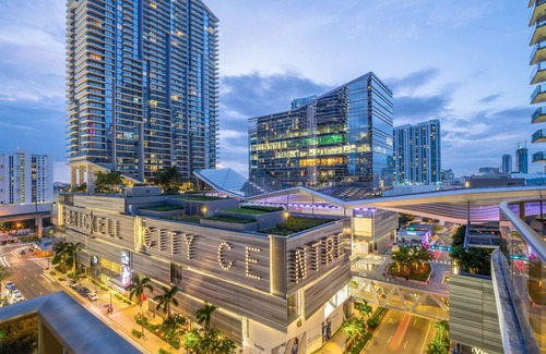 Brickell Apartamento | Suites at SLS LUX Brickell managed by CE