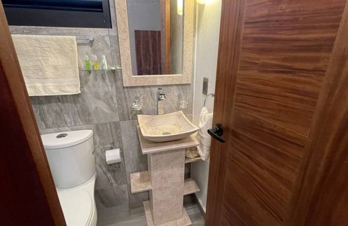 Coyoacán Apartamento | Suites de lujo NUEVAS, recién remodeladas a 5 min en carro del Estadio Azteca