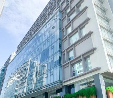 Simón Bolívar Apartamento | Suites empresariales cerca de Omni Hospital, Solaris , Mall del Sol, Guayaquil