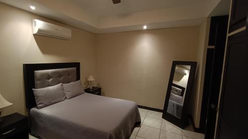 Ciudad Obregón Apartamento | Suites Entrelagos