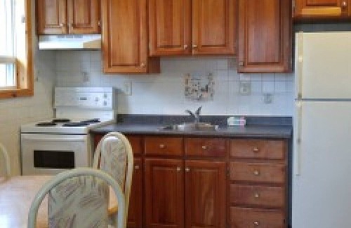 Wasaga Beach Cabaña | Suites of Wasaga Beach Area 2- mins walk Beach 1