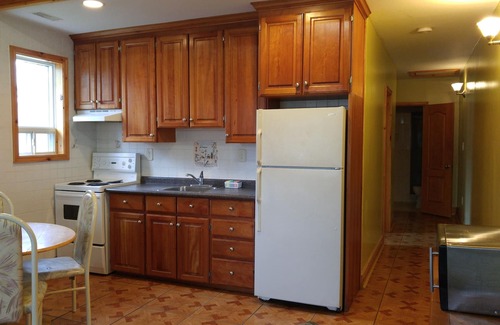 Wasaga Beach Cabaña | Suites of Wasaga Beach Area 2- mins walk Beach 1