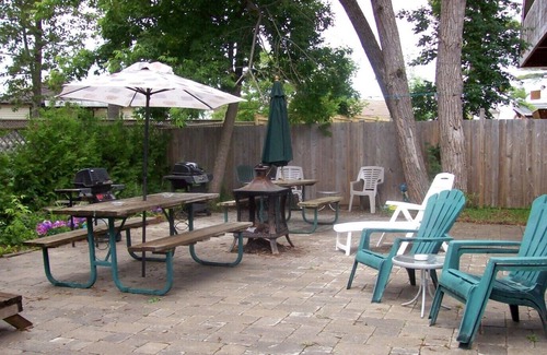 Wasaga Beach Cabaña | Suites of Wasaga Beach Area 2 - mins walk Beach 1