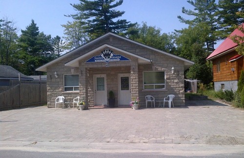 Wasaga Beach Cabaña | Suites of Wasaga Beach Area 2 - mins walk Beach 1
