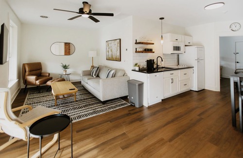 Dalton Apartamento | Suites on Main - Unit 4