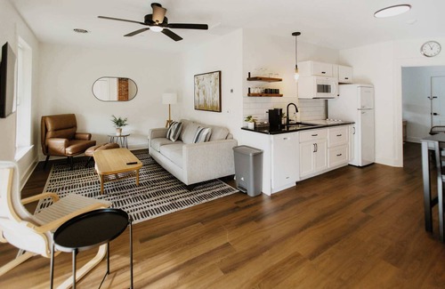 Dalton Apartamento | Suites on Main - Unit 4