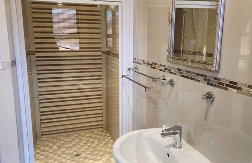 Carletonville Casa | Suits bar restaurant and guesthouse