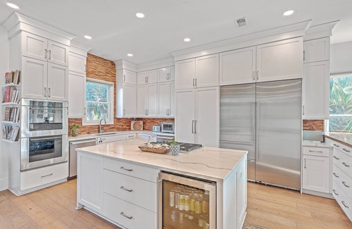 Sullivan's Island Casa | Sullivan's Island Retreat: Spacious 6BR Beach House with Ocean Views