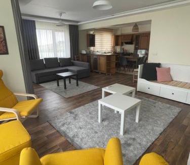 Yalova Villa | Sultan Villa, Merkez Mahallesi Dogu Sirti Caddesi Sultan Sitesi H-2
