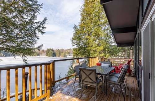 Bala Cabina | Summar Getaway on Lake Muskoka! Hottub, Canoe, Kayak, BBQ, Patio