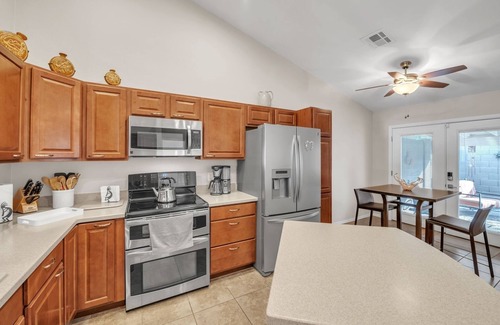 Paradise Valley Village Casa | Summer all year round by RedAwning