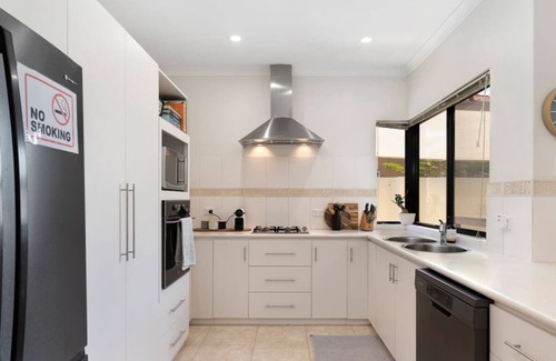 Wannanup Casa | Summer Breeze at Avalon Beach