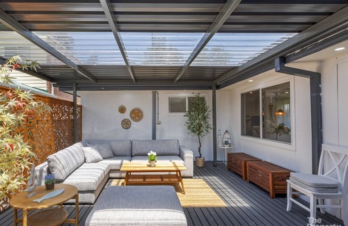 San Remo Casa | Summer Breeze - Lakefront,10 min to Beach!