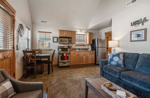 Dover Bay Casa | Summer Breeze - Lakefront Beach Bungalow