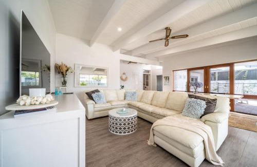 Glenelg East Casa | Summer Breeze on Cliff St