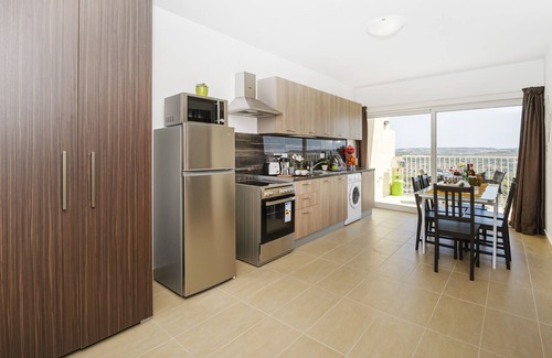 Mellieha Apartamento | Summer Breeze with Panoramic terrace by Getaways Malta