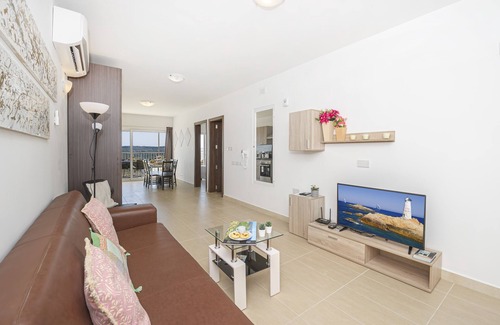 Mellieha Apartamento | Summer Breeze with Panoramic terrace by Getaways Malta