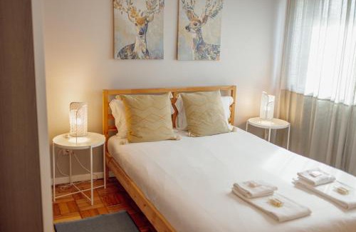 Espinho Apartamento | Summer Espinho Flat by Vacationy