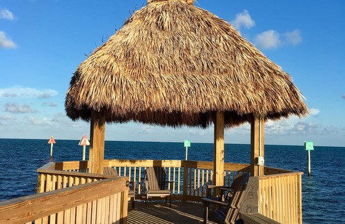 Tavernier Condominio | ¡La diversión de verano te espera! Limpio y acogedor w VISTAS AL SUELO SUPERIOR ... ¡Su hogar lejos de casa!