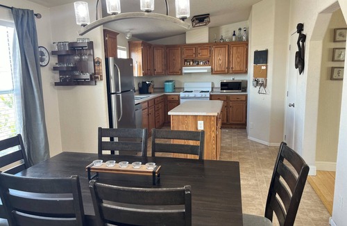 Mohave Valley Casa | SUMMER GETAWAY PET FRIENDLY Colorado River Close 3Br2Ba, Fenced Yard! SNOWBIRDS
