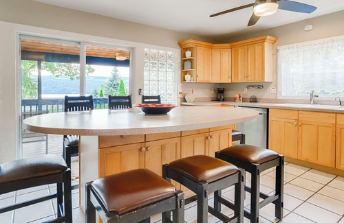 Hammondsport Casa | Summer Hideaway: "Preciosa casa rural durante todo el año con un toque de California"