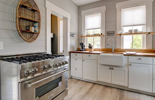 Lake Carolina Casa | Summer Kitchen Cottage/Lake Carolina/Colombia,S.C./Harborside Community