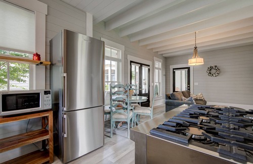 Lake Carolina Casa | Summer Kitchen Cottage/Lake Carolina/Colombia,S.C./Harborside Community