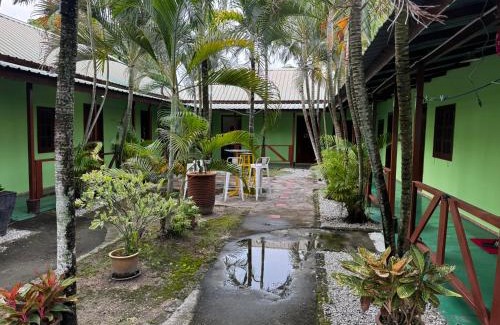 Pantai Tengah Cabina | Summer Lodge