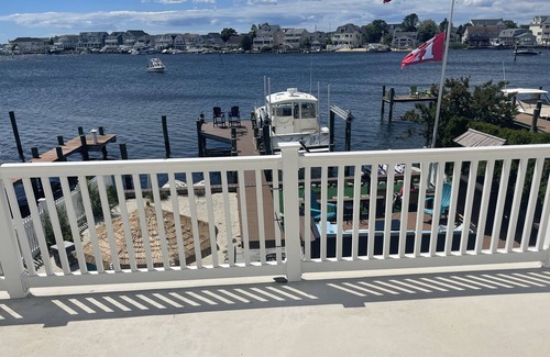 Osbornsville Casa | Summer Rental Beach House on Water
