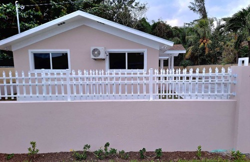 Stapledon Gardens Apartamento | Summer's Haven Villas 2, near beaches, hotels, restaurants, bars and casino.