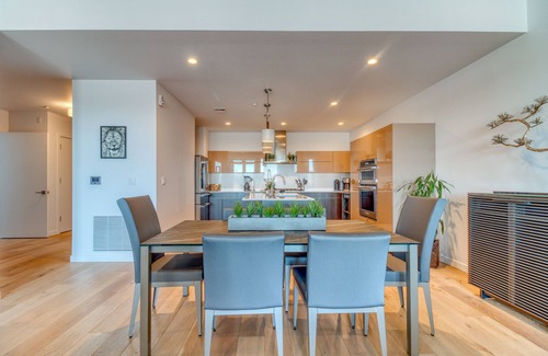 Southern Crossing Condominio | *Summer Specials* Modern and Luxury Meet at The Atrium
