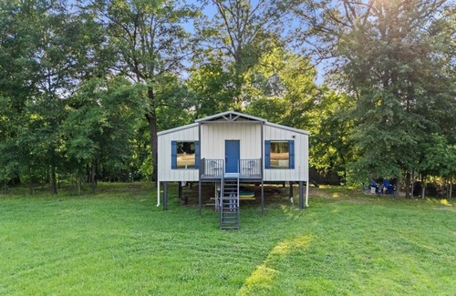 Golden Cabina | Summer Specials on Glover River-Floatin Daze Cabin