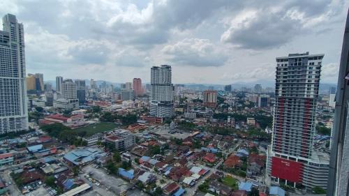 Kuala Lumpur City Centre Hotel | Summer Suites KLCC by CozyNest