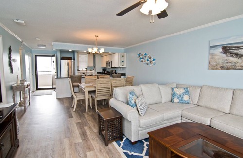 Indian Beach Condominio | Summer Winds B-233, Oceanfront Condo in Indian Beach, NC!