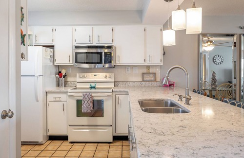 Indian Beach Condominio | Summer Winds B-236, Oceanfront - 2BR 2BA - Atlantic Beach