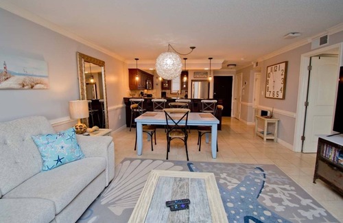 Indian Beach Condominio | Summer Winds C-228, Oceanfront Condo in Indian Beach, NC!