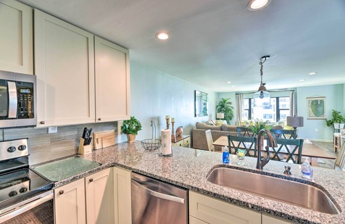 Indian Beach Condominio | ¡NUEVO! Atlantic Beach Resort Condo w / Ocean Views!